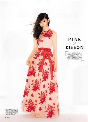 斋藤飞鸟性感时尚内页大片写真图片_2