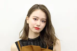 山本舞香优雅气质活动照图片_2
