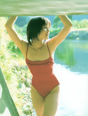 堀北真希户外夏日清新写真_1