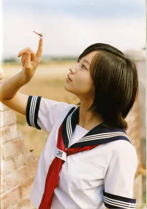 堀北真希校服清纯图片_1