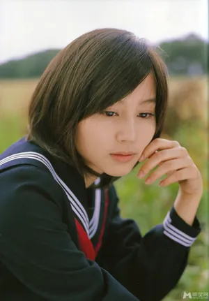 美女堀北真希校服图片_3