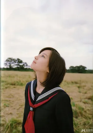 美女堀北真希校服图片_4