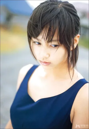 堀北真希清纯写真图片_1