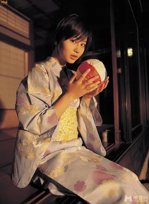 堀北真希可爱和服清新写真
