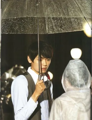 古川雄辉《一吻定情》大结局 雨夜拥吻 花絮照公开_5