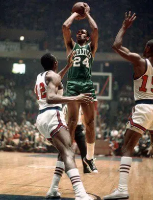 NBA名人堂“Mr.Clutch”萨姆·琼斯球星图片_12