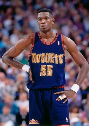 NBA名人堂“穆大叔”迪肯贝·穆托姆博球星图片_7