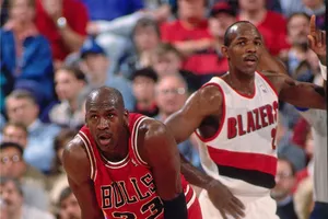 NBA名人堂“滑翔机”克莱德·德雷克斯勒球星图片