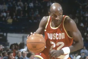 NBA名人堂“滑翔机”克莱德·德雷克斯勒球星图片_11