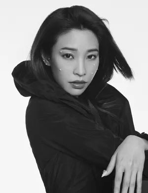 袁咏琳时尚杂志写真大片_9