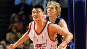 NBA名人堂"德国战车"德克·诺维茨基球星图片_9