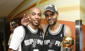NBA名人堂“法国跑车”托尼·帕克球星图片_13