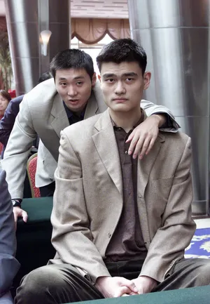 NBA名人堂“小巨人”姚明球星图片