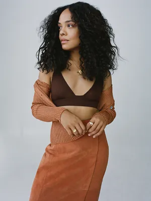 泰莎·汤普森时尚杂志封面写真图片_4