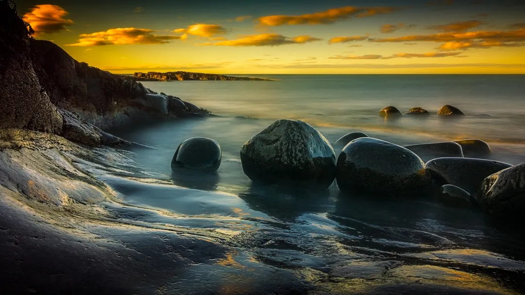 高清海边的鹅卵石图片第3张