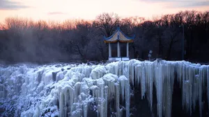 镜泊湖瀑布图片_2