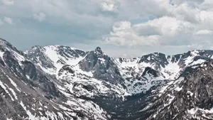 巍峨秀丽的雪山图片_10