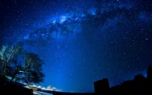 夜晚璀璨星空图片_4