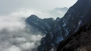 峨眉山风景图片_2