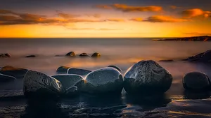 高清海边的鹅卵石图片_2