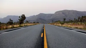 唯美公路风景图片_3