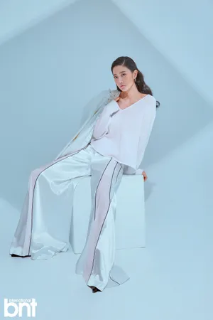 演员Clara克拉拉时尚写真图片_1