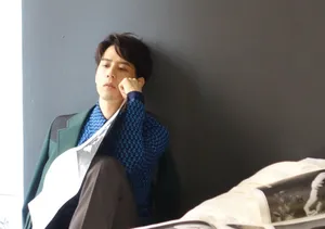 胡宇崴英伦风帅气写真图片_2