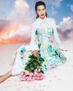“龙妈”艾米莉亚·克拉克封面大片写真图片_2