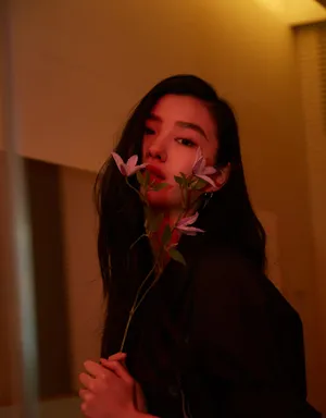 陈瑜妖娆性感活动照图片第1张