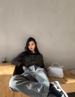 陈瑜慵懒气质生活照图片_2