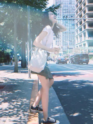 李诗颖夏日清新街拍图片_4