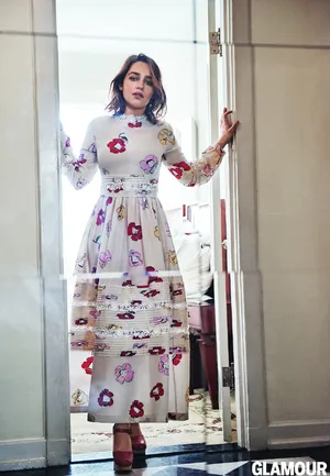 艾米莉亚·克拉克妩媚性感写真图片