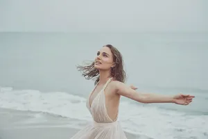 娜塔莉·波特曼广告写真花絮图片_6