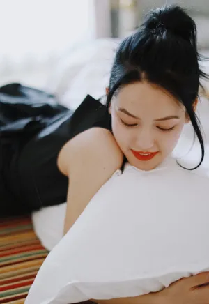 李诗颖性感优雅写真图片_3