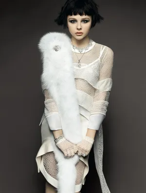 科洛·格蕾斯·莫瑞兹黑白时尚写真图片_4