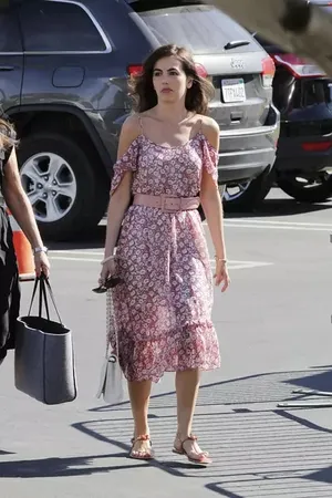 卡米拉·贝勒 Camilla Belle时尚街拍写真_8