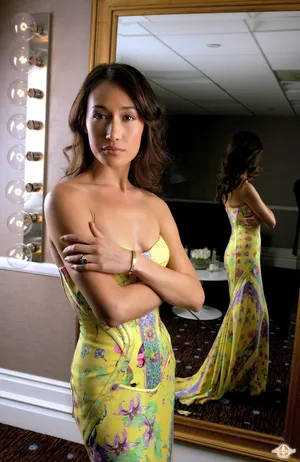 性感美女李美琪Maggie Q酥胸翘臀写真图片_3