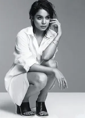 Vanessa Hudgens凡妮莎哈金斯《Flare》杂志内页写真图片_2