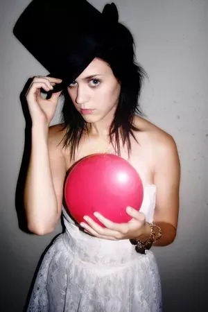 Katy Perry凯蒂·佩里搞怪写真图片_6