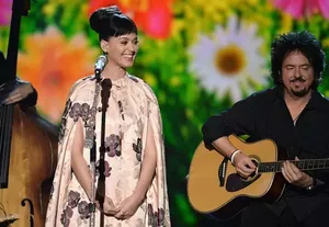 Katy Perry凯蒂·佩里时尚礼服活动图片