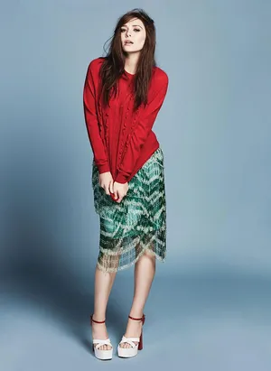 绯红女巫伊丽莎白·奥尔森摄影写真图片_7