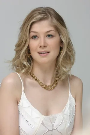 英国女演员裴淳华写真高清图片_2