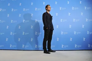 裘德·洛西装出席活动现场帅气写真第1张