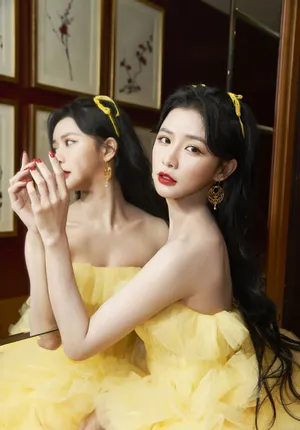 蔡卓宜淡黄长裙魅力性感图片写真_3