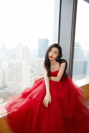 李紫婷复古红唇美艳写真图片_4
