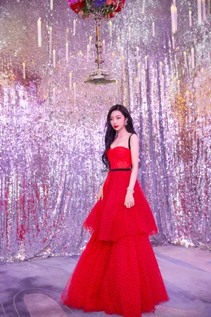 李紫婷复古红唇美艳写真图片_6