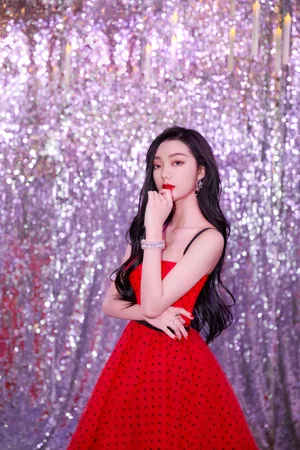 李紫婷复古红唇美艳写真图片_10