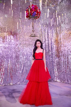 李紫婷复古红唇美艳写真图片_14
