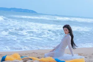 李紫婷透明镂空裙性感写真图片_2