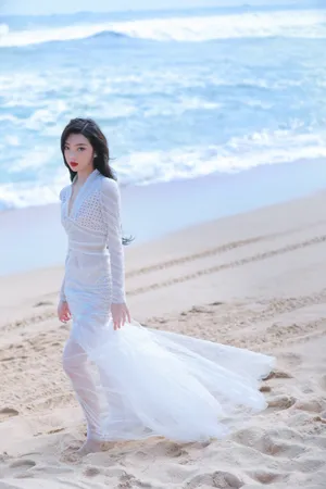 李紫婷透明镂空裙性感写真图片_6